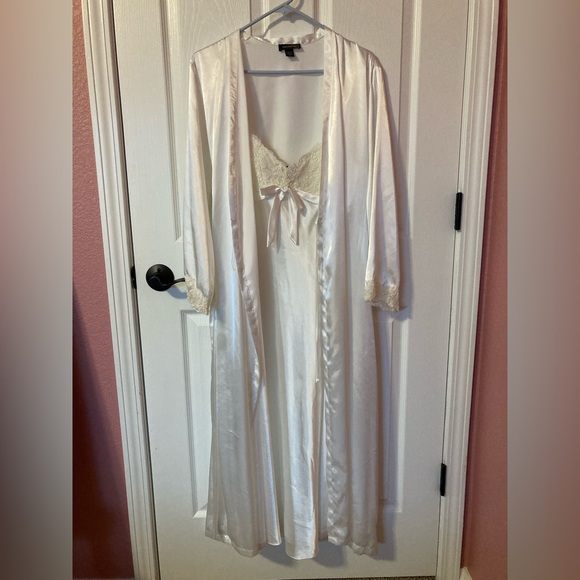 Bridal lingerie - Picture 3 of 6